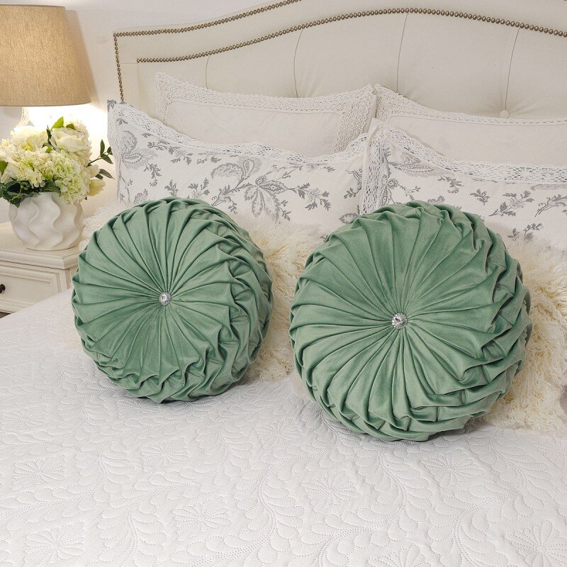 Perna decorativa rotunda, catifea model Premium cusut manual, verde menta